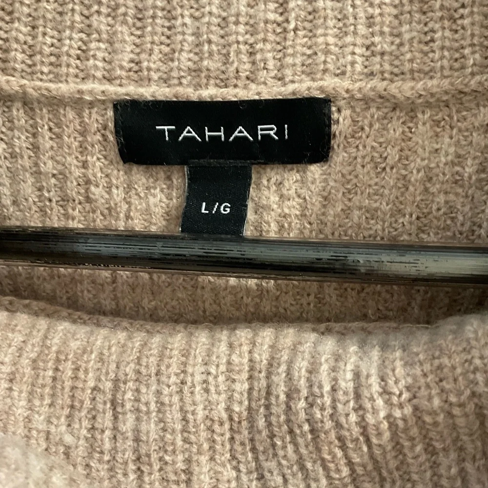 ✨ 🍂 Tahari Beige Women’s Turtleneck Sweater Merino Wool Cotton Blend Sz L - Picture 3 of 9
